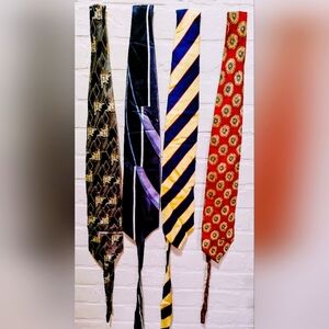 Ties, Lot of 5 Ralph Lauren, Puritan, and Carlo Columbo